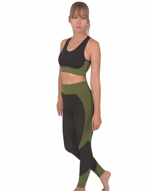 Seamless Sports Bra - Black with Green