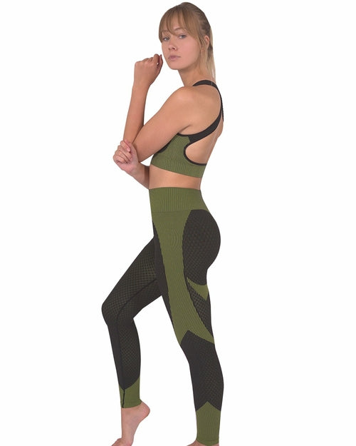 Seamless Sports Bra - Black with Green